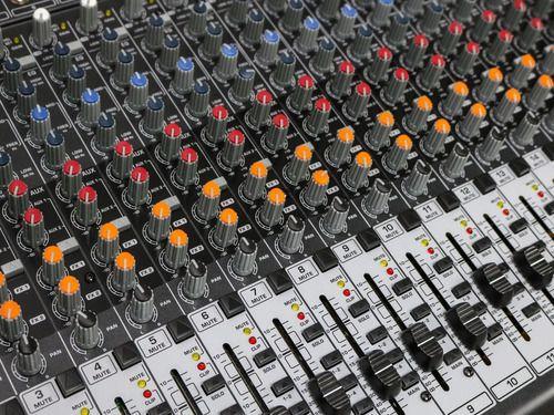 Mesa De Som Eurodesk Behringer Sx-2442 Sx2442 Sx2442fx Nfe - Mesa